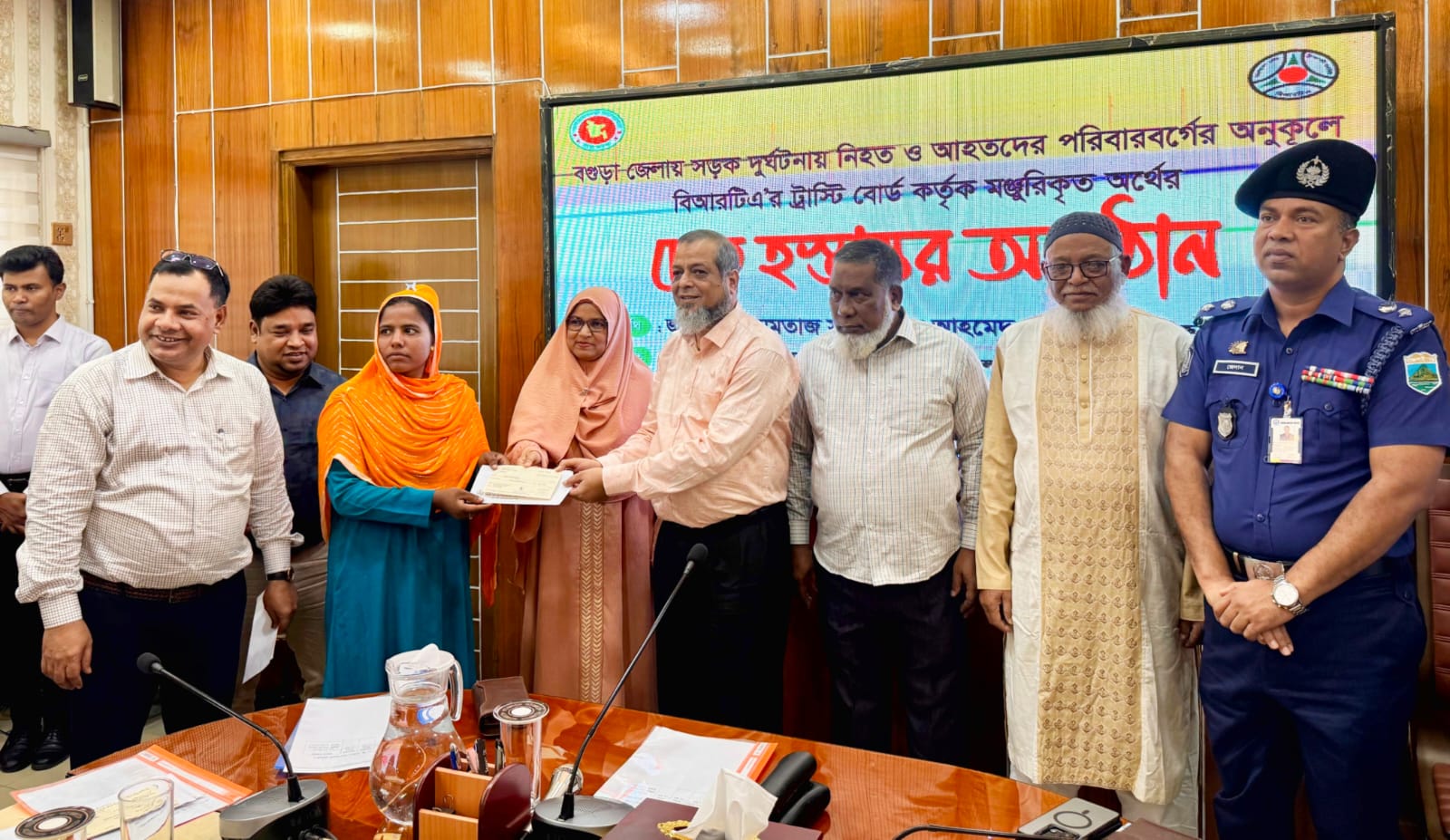 দুর্ঘটনা প্রতিরোধে সড়কে চলবে না ফিটনেসবিহীন কোন যানবাহন- বগুড়ায় বিআরটিএ চেয়ারম্যান