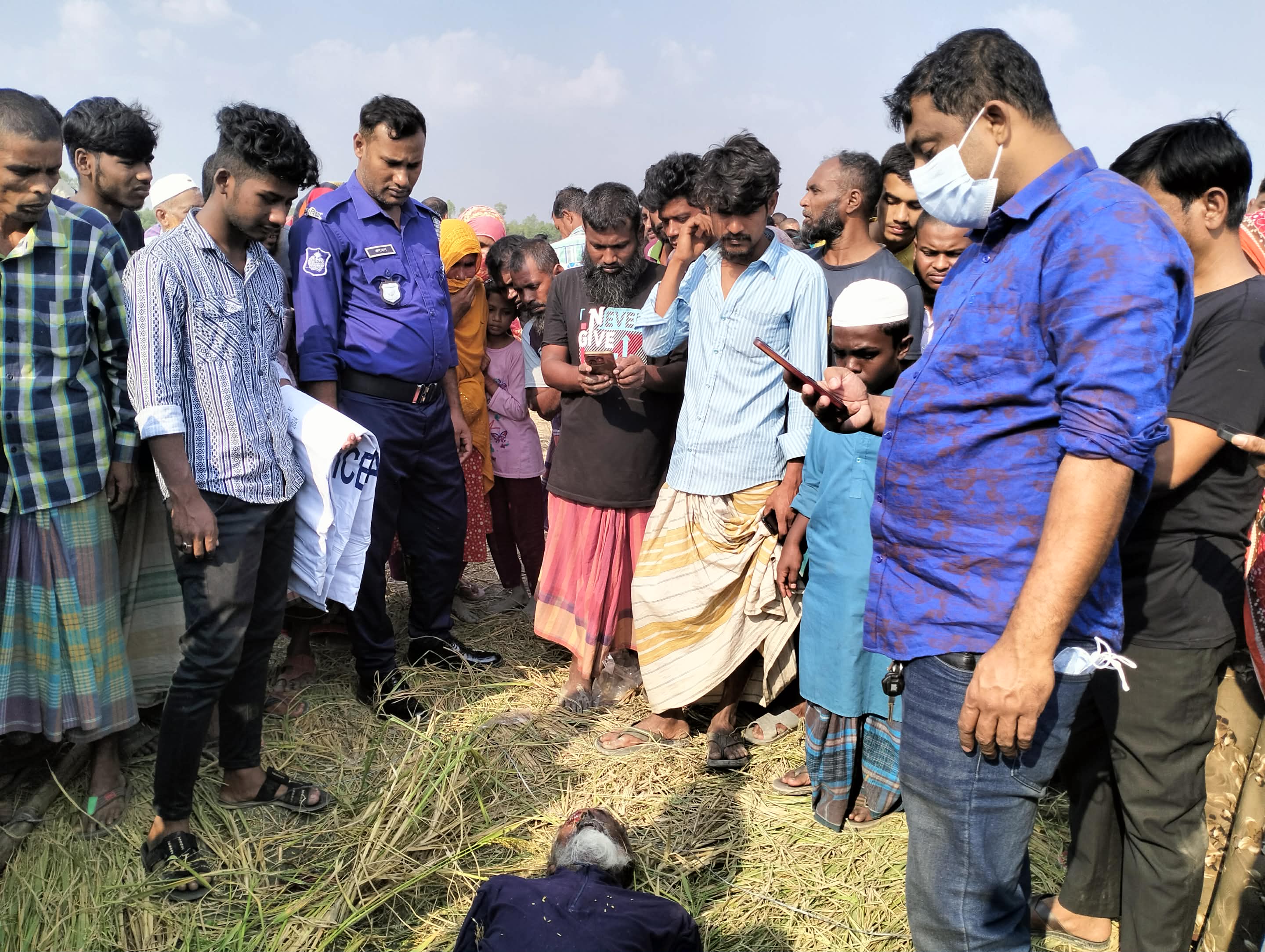বগুড়ায় নিখোঁজের তিন দিন পর বৃদ্ধের লাশ, উদ্ধার নিয়ে দুই থানার ঠেলাঠেলি