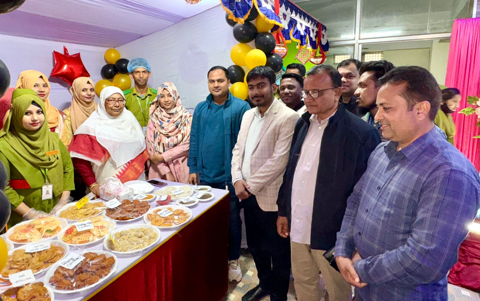 প্রাণবন্ত আয়োজনে বগুড়ায় কম্বাইন্ড নার্সিং ইন্সটিটিউটে পিঠা উৎসব অনুষ্ঠিত