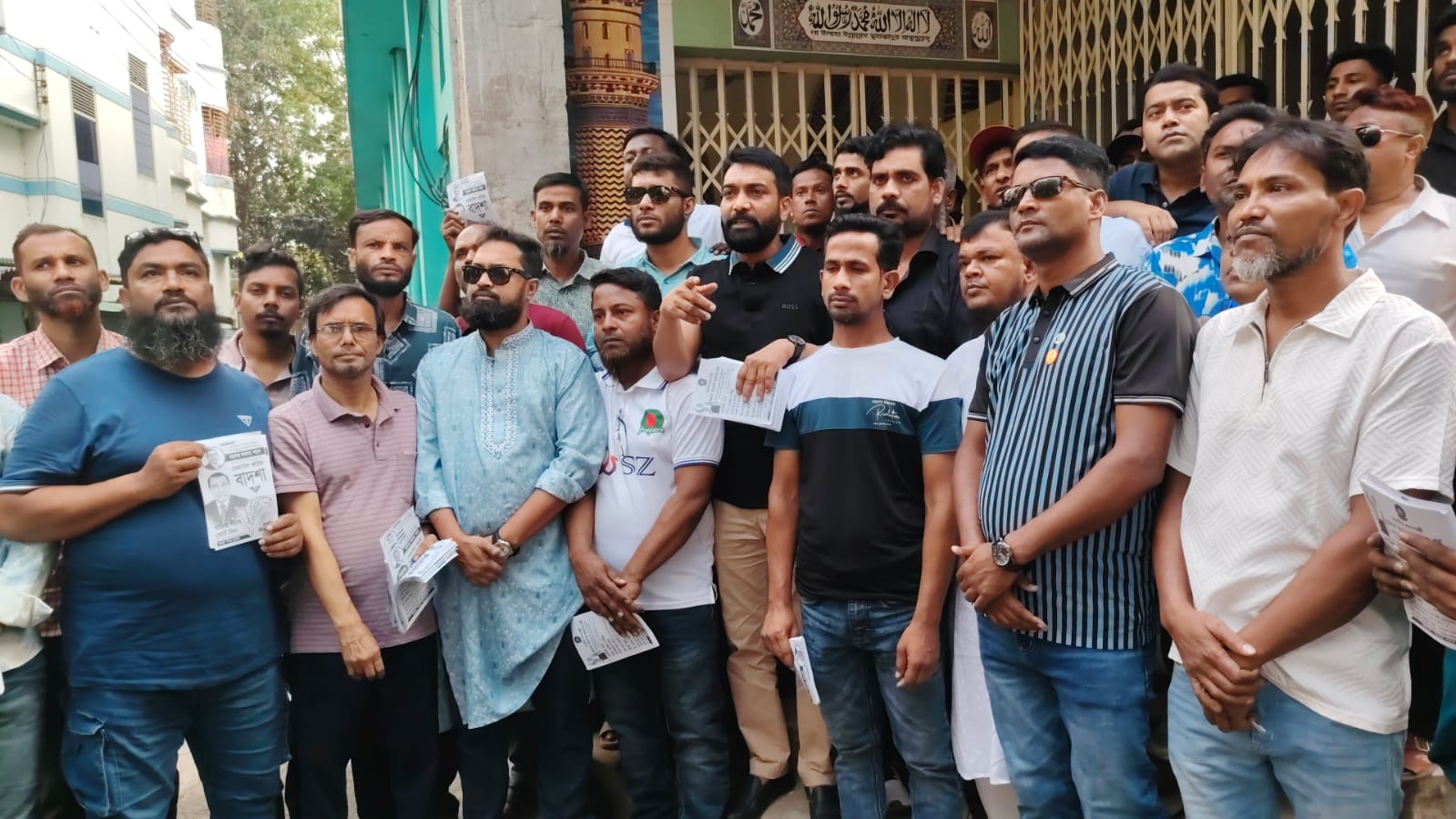 বগুড়ায় ধানের শীষের পক্ষে মমি’র প্রচার: তারেক রহমানের সুস্থতা কামনায় দোয়া প্রার্থনা