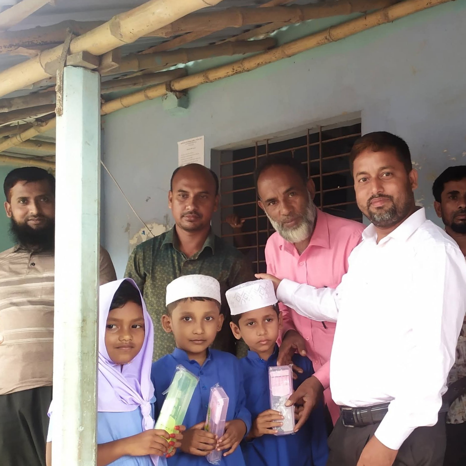 ফুলকোট উম্মুল ক্বারা একাডেমিতে পরিক্ষার ফল প্রকাশ ও পুরস্কার বিতরণ অনুষ্ঠিত