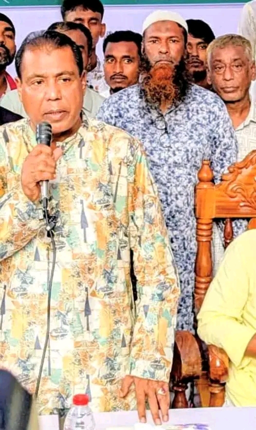 মানবসেবার উজ্জ্বল দৃষ্টান্ত: মৃতদের গোসল করিয়ে মানবতার সেবা করছেন বিএনপির নেতা জলিল