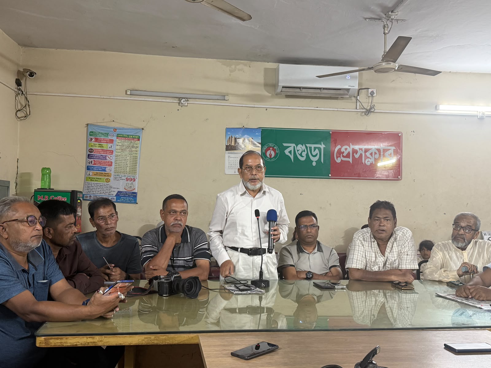 জুলাই শহিদ স্মরণে বগুড়া প্রেসক্লাব মিলনায়তনে আলোচনা সভা অনুষ্ঠিত