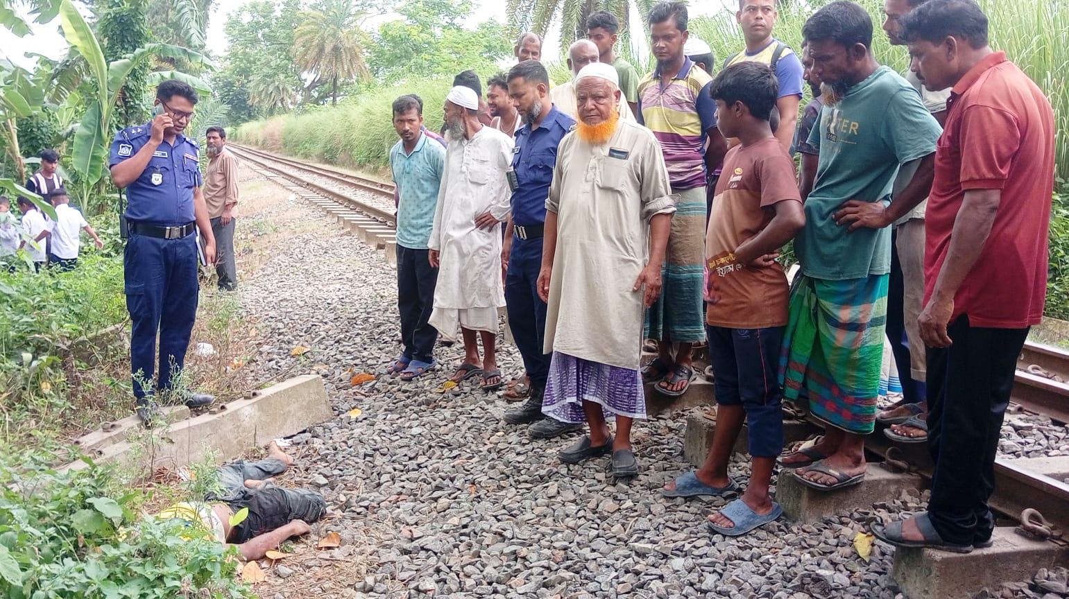 পাঁচবিবিতে অজ্ঞাত যুবকের মৃতদেহ উদ্ধার