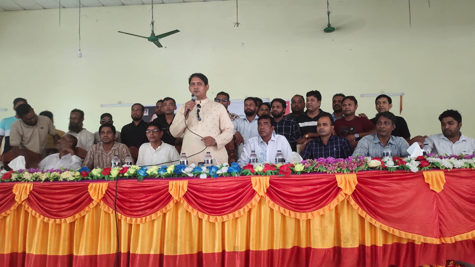 সাঁথিয়ায় যুবদলের উদ্যোগে ৪৮ পাউন্ড কেক কেটে বিএনপির প্রতিষ্ঠাবার্ষিকী পালন