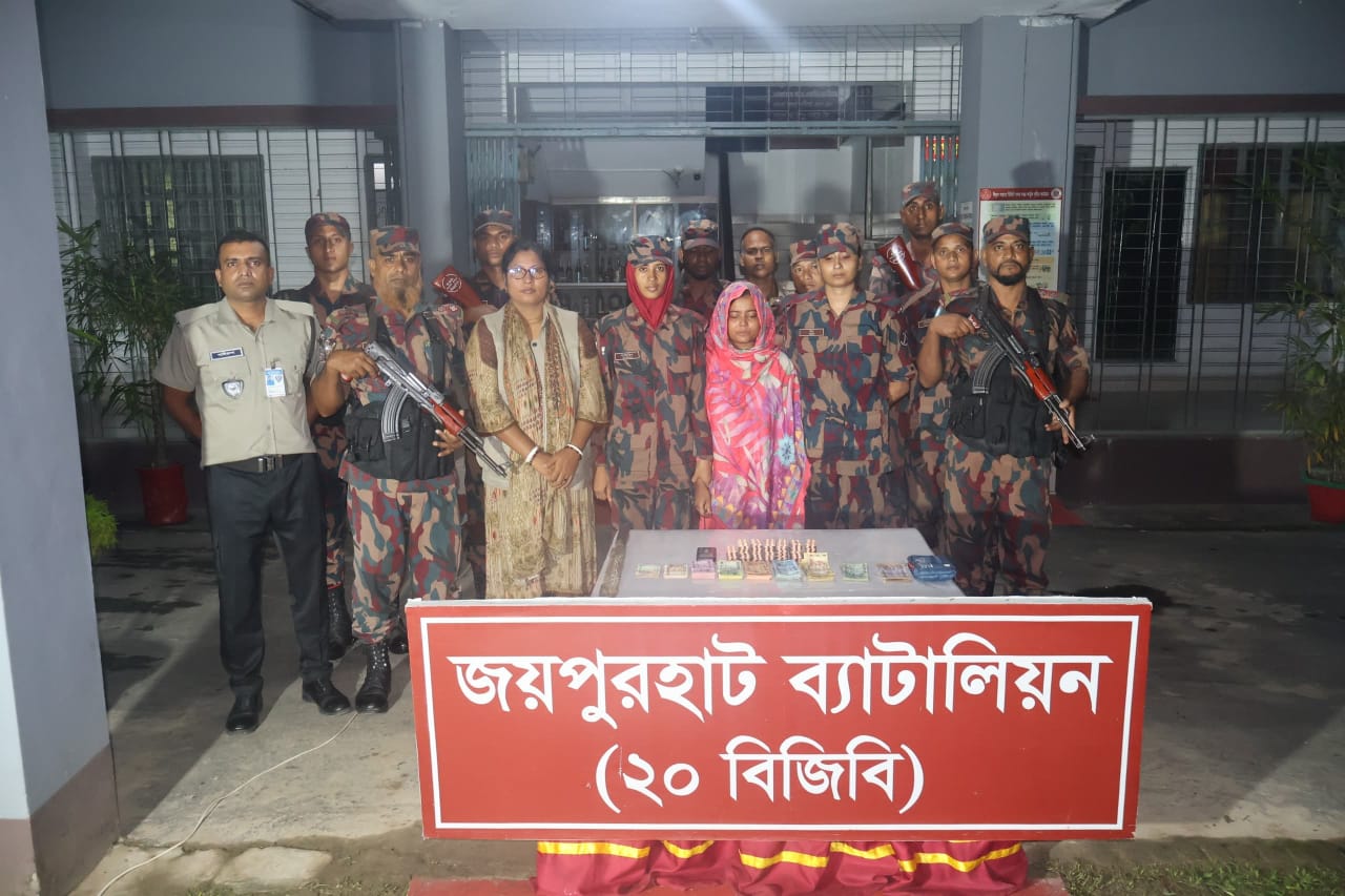 জয়পুরহাটে সাংবাদিকের বাড়ি থেকে ট্যাপেন্টাডল উদ্ধার, স্ত্রী আটক