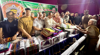 দুর্গাপূজায় বগুড়া চেলোপাড়ায় তারেক রহমান প্রদত্ত পূজার সামগ্রী ও বস্ত্র বিতরণ