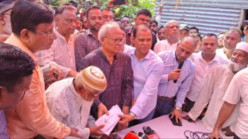 জন্মান্ধ প্রবীণ গফুর মল্লিকের পাশে দাঁড়ালেন তারেক রহমান