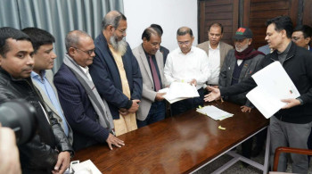 বগুড়া সদর–৬ আসনের মনোনয়ন ফরমে স্বাক্ষর করলেন তারেক রহমান