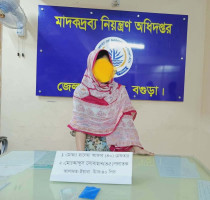 বগুড়া সদরে মাদকবিরোধী অভিযানে ৪০ পিস ইয়াবাসহ নারী গ্রেফতার, এক পলাতক