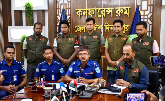 জেলা গোয়েন্দা শাখা, দিনাজপুর কর্তৃক আন্তঃজেলা ডাকাত দলের ৪ সক্রিয় সদস্য গ্রেফতার; ডাকাতির সরঞ্জাম ও পিকআপ উদ্ধার