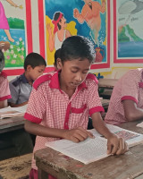 কালাইয়ে টাকার অভাবে  চিকিৎসা হচ্ছে না নাঈমের