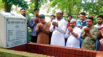 বগুড়ায় জুলাই গণ-অভ্যুত্থানে শহীদদের কবরে শ্রদ্ধা জানালেন নাসিরুদ্দিন-সারজিস