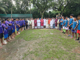 শাজাহানপুরে প্রীতি ফুটবল ম্যাচের উদ্বোধন করলেন বিএনপি নেতা এনামুল হক শাহীন