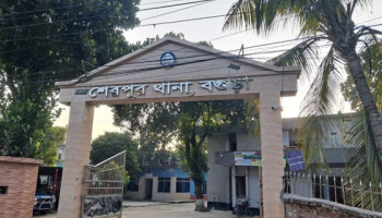 বিদেশে থাকা ছেলের স্ত্রীকে ঘিরে প্রতারণা ও হয়রানির অভিযোগ, থানায় লিখিত আবেদন